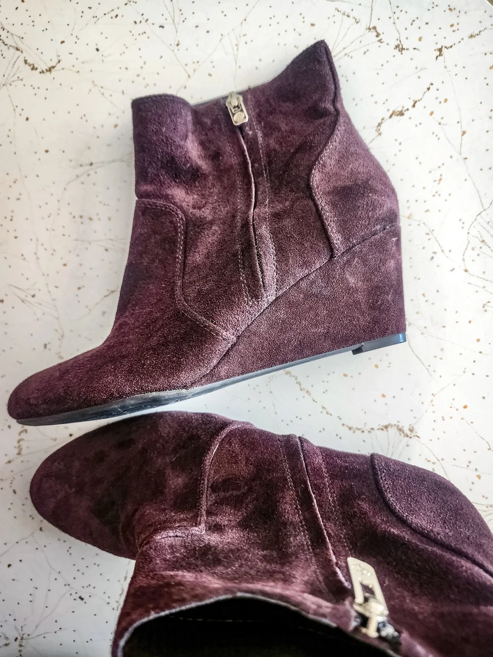 Antonio Melani Burgundy Suede Wedge Booties Size 8.5 Leather Ankle Boots